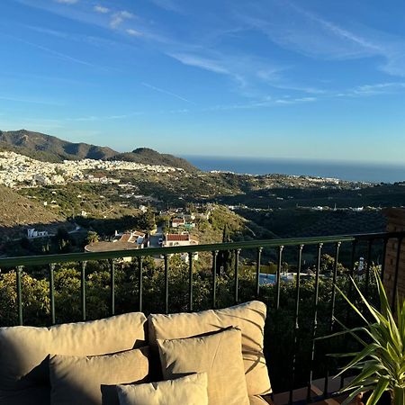 Villa En Frigiliana Con Piscina, Jacuzzi Y Espectaculares Vistas ภายนอก รูปภาพ