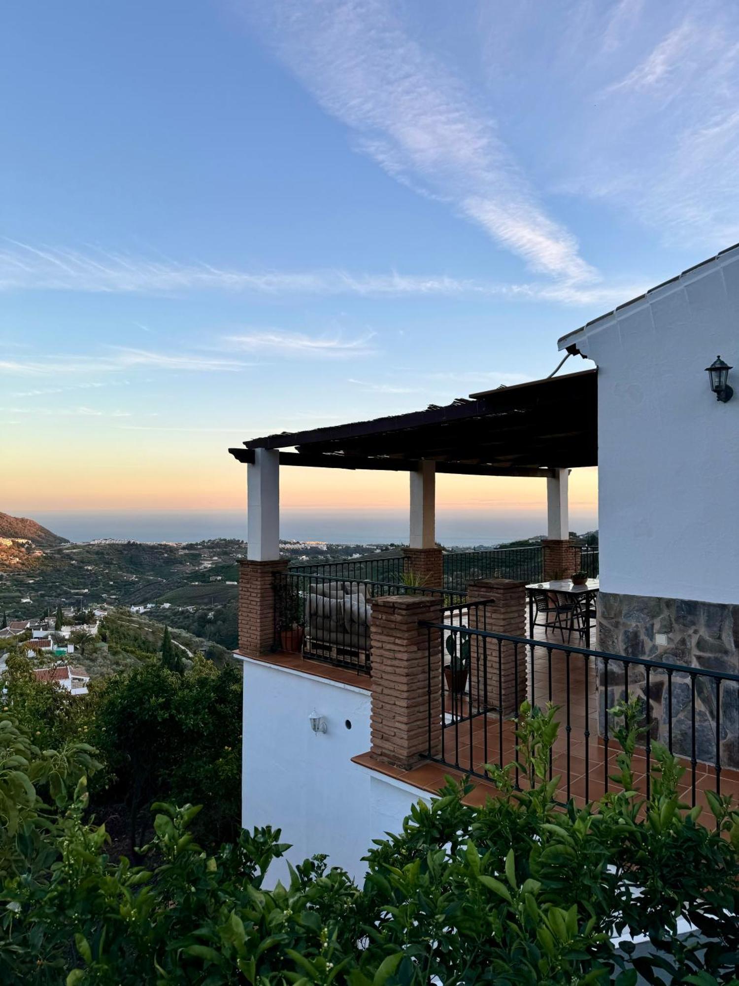 Villa En Frigiliana Con Piscina, Jacuzzi Y Espectaculares Vistas ภายนอก รูปภาพ